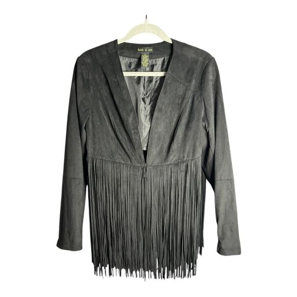 Faith & Zoe Black Faux Suede Jacket With Fringe Hem & Clasp Closure Size Large - Picture 1 of 6